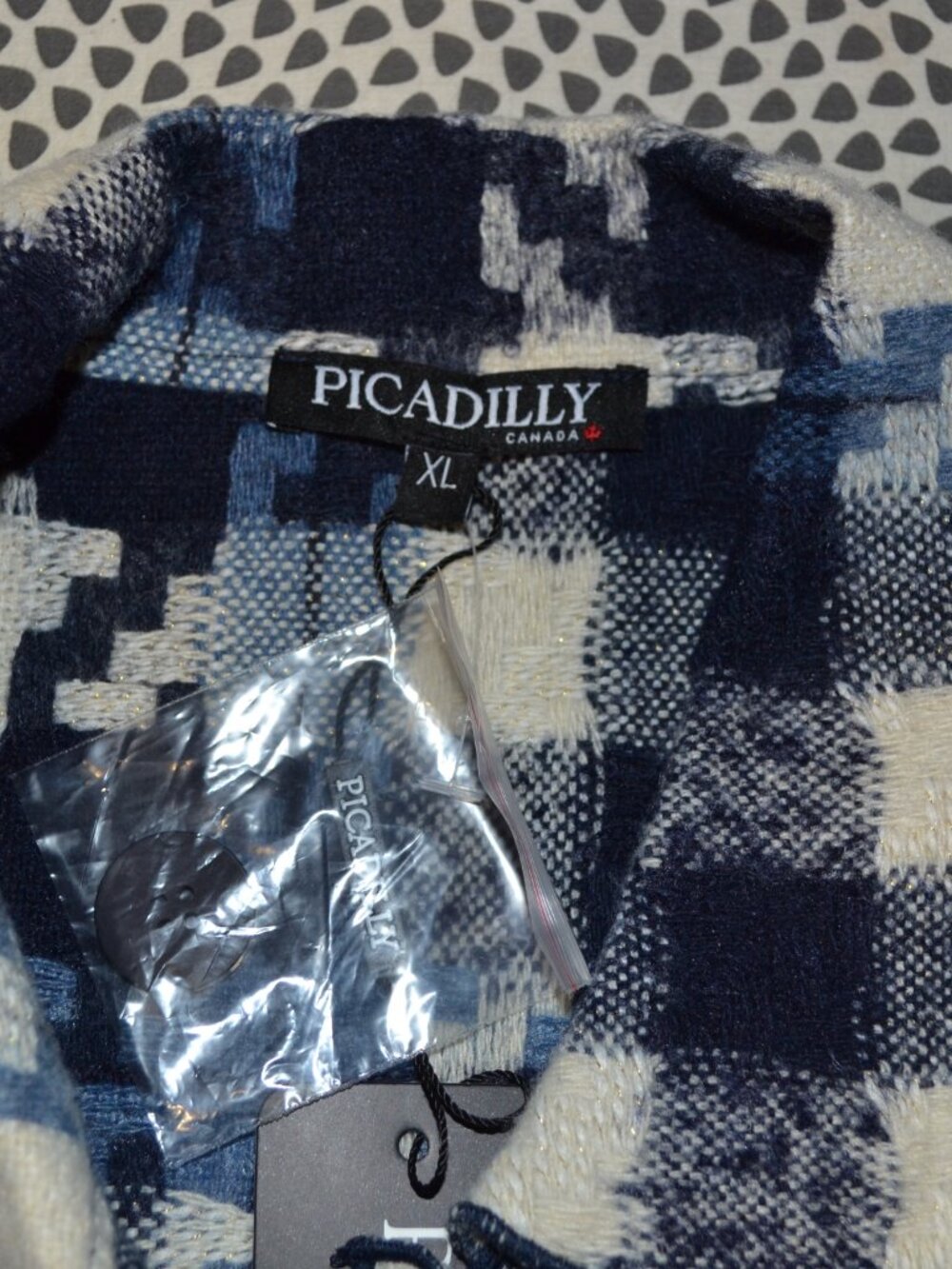 Picadilly Women’s Blue Abstract Plaid Button Front Jacket SZ XL Lightweight NWT - Picture 4 of 9